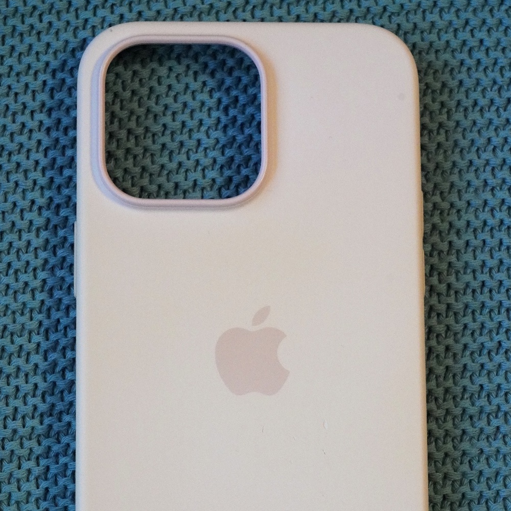 Official Apple 14 Pro Max Silicone Case - Pink - Good condition, Silicone